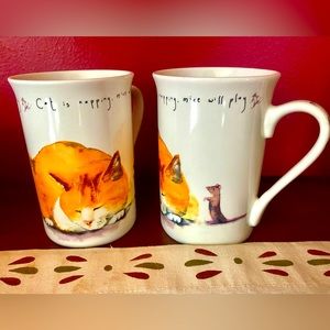 Set of two Kent Pottery Cat & mouse coffee/tea cups, 4.25”  🐱